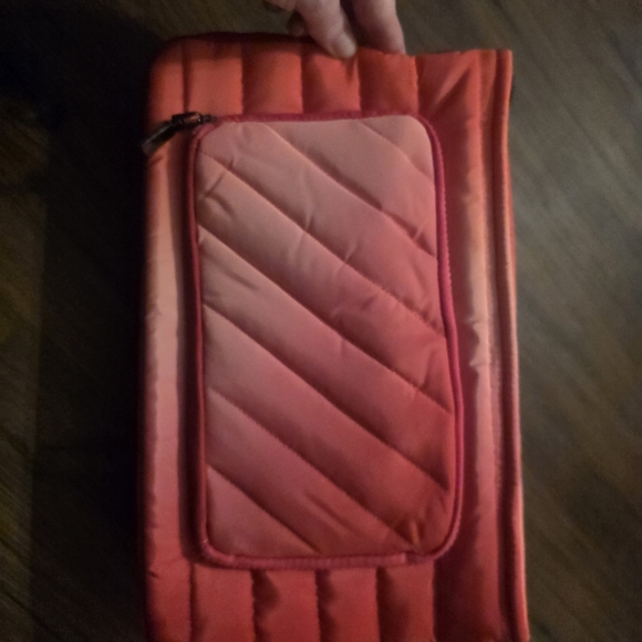 NWT THINK ROYLN Pink Ombre Quilted Crossbody Bag Set - Picture 3 of 8